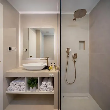 Luxury White Palace With Heated Pool * 特罗吉尔