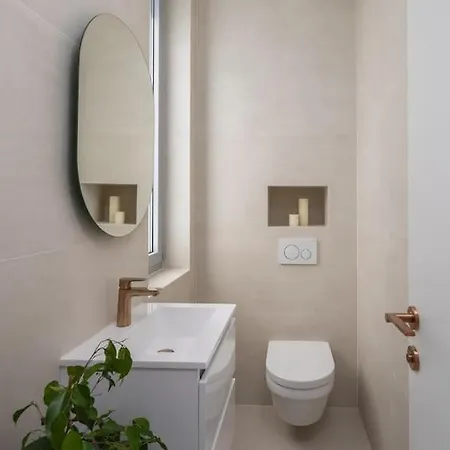 Luxury White Palace With Heated Pool * 特罗吉尔