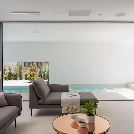 别墅 Luxury White Palace With Heated Pool