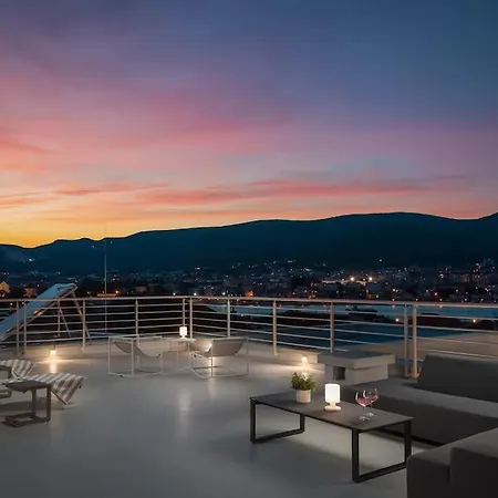 别墅 Luxury White Palace With Heated Pool *